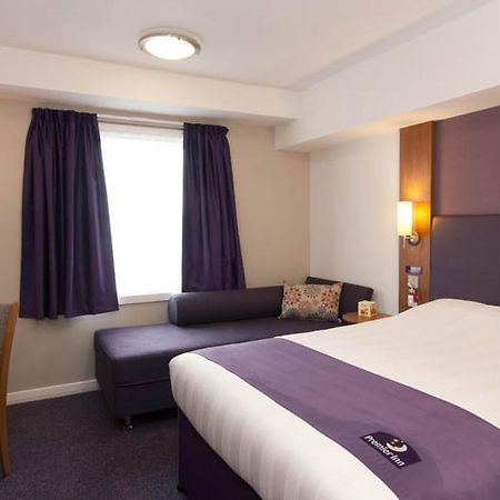 Premier Inn Кидерминстър Екстериор снимка