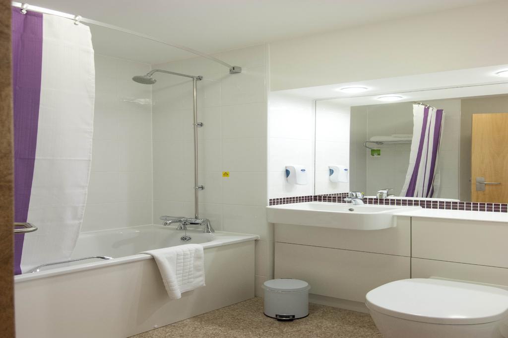 Premier Inn Кидерминстър Екстериор снимка