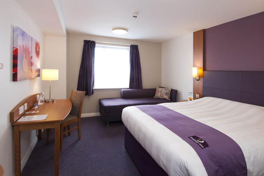 Premier Inn Кидерминстър Екстериор снимка