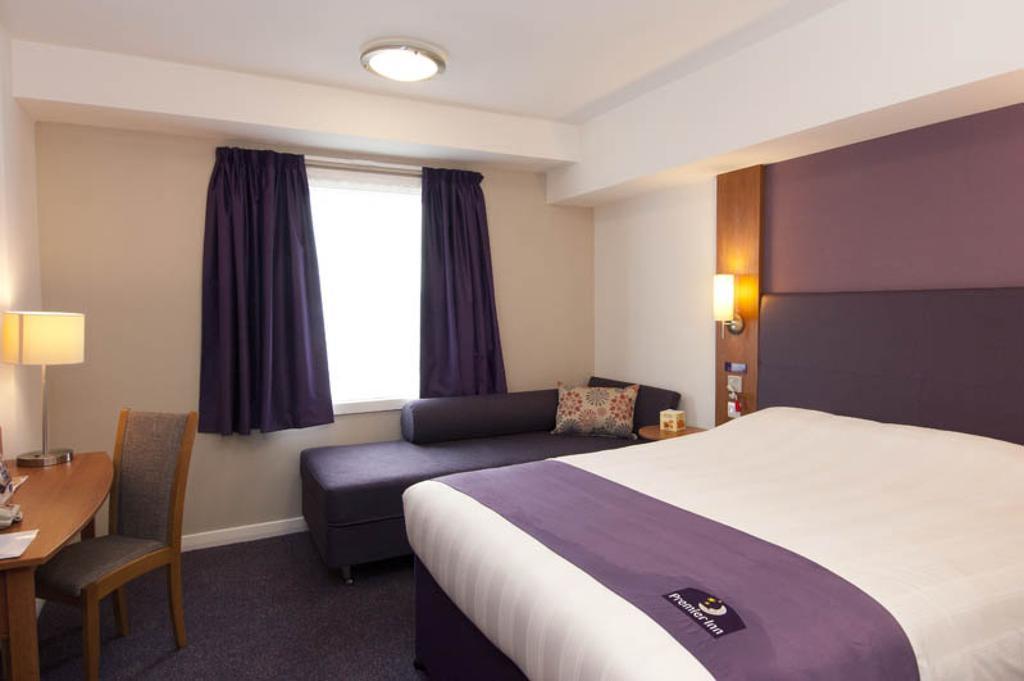 Premier Inn Кидерминстър Екстериор снимка