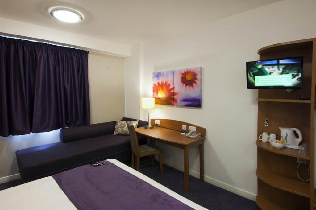 Premier Inn Кидерминстър Екстериор снимка