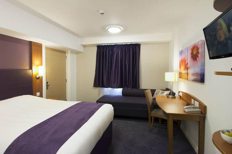 Premier Inn Кидерминстър Екстериор снимка